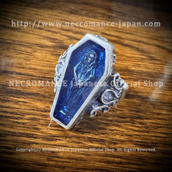 【数量限定】【ネクロマンス NECROMANCE】 シルバー棺桶ゴーストリング ＜ブルー/Blue/青＞ Silver Coffin Ghost Ring 幽霊 骸骨