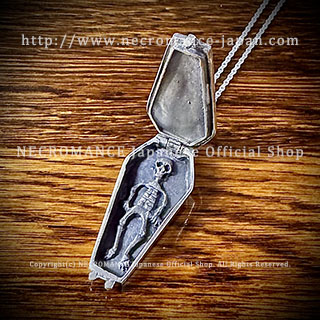 ネクロマンス NECROMANCE【シルバー棺桶クロスネックレス Silver Large