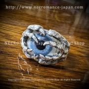 【ご予約受付中】【ネクロマンス NECROMANCE】シルバーボーンハンド義眼リング Silver Bone Hand Glass Eye Ring ＜ライトブルー/Light Blue＞目玉 骸骨