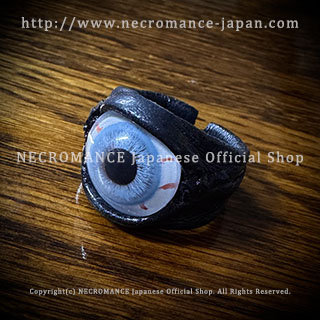 【数量限定 ご予約受付中】【ネクロマンス NECROMANCE】 レザー義眼リング Leather Eye Ring ＜ライトブルー/Light Blue＞ 目玉 革 指輪