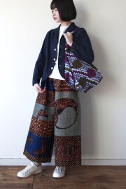 アフリカンプリントのワイドパンツ　　フラニ族のピアス　フリーサイズ　丈88ｃｍ