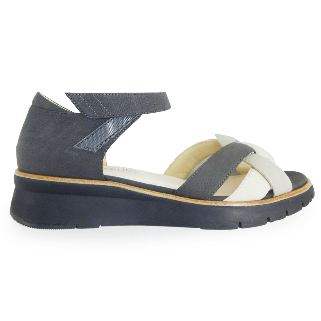 ラベリータ（ガゼルタ・Caserta）No.4090／サンダル／超軽量シューズ