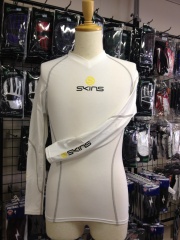SKINS �����󥺡�SPORTS ���󥰥��꡼�֥ȥå�