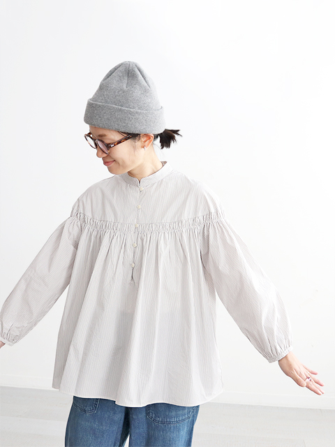 maison de soil (メゾンドソイル) フラワーモチーフ・ピンタック