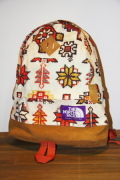 THE NORTH FACE  PURPLE LABEL��nananmica ��MEDIUM DAY PACK KILIM PRINT IVORY