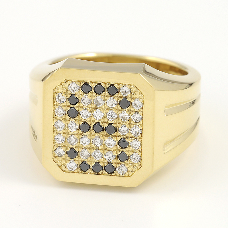 Large Signet Ring - K18Yellow Gold w/Diamond&Black Diamond