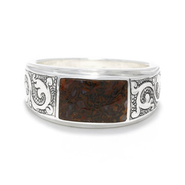 カーヴドシグネットリング w/ペトリファイドダイナソーボーン Suman Dhakhwa(スーマンダックワ) Carved Signet Ring w/Petrified Dinosaur Bone
