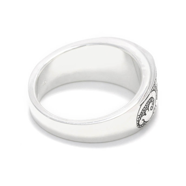 カーヴドシグネットリング w/ペトリファイドダイナソーボーン Suman Dhakhwa(スーマンダックワ) Carved Signet Ring w/Petrified Dinosaur Bone