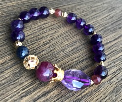 Ｑｕｅｅｎブレス