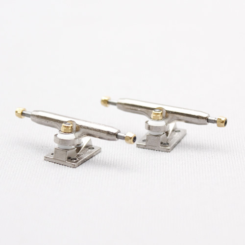 【BR064】Blackriver Trucks/Wide 2.0 Big Super silver 32/トラック