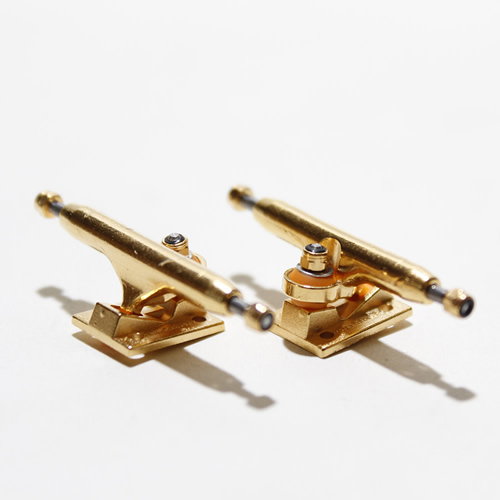 【BR277】Blackriver Trucks/Wide 2.0 gold/gold 32/トラック