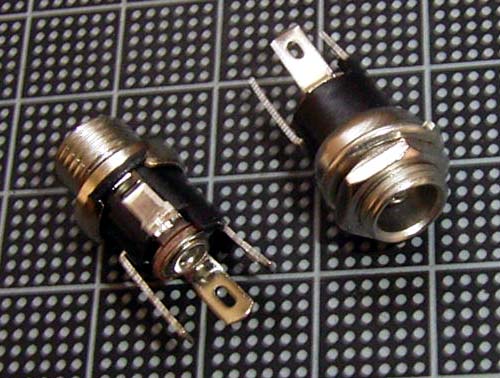 【DCパワージャック】２．１mm センター＋