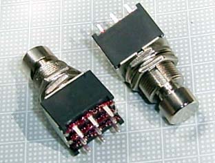 【フットスイッチ】N.B/9PIN　FOOT　SWITCH（3PDT):SMALL/Mormentaryモーメンタリー
