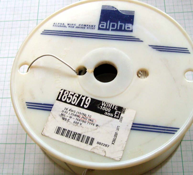 【ワイヤー・ケーブル】ALPHA　WIRE COMPANY　1856/19：WHITE　20AWG　煉線