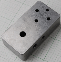 【アルミニウムダイキャスト】Hammond1590B:穴あけ加工済み