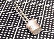 【シリコン】2Ｎ2906A（メタル缶）：Central semiconductor社製