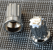 【ノブ】シルバーメッキプラスチック6mmタイプ：スプリット方式（ギザギザシャフト用）　【１０個１セット】　