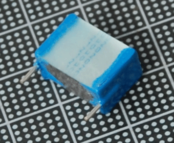 【BOX型フィルム】Siemens(ジーメンス・シーメンス）：メタライズド・フィルム・コンデンサ　2.2μ/100V