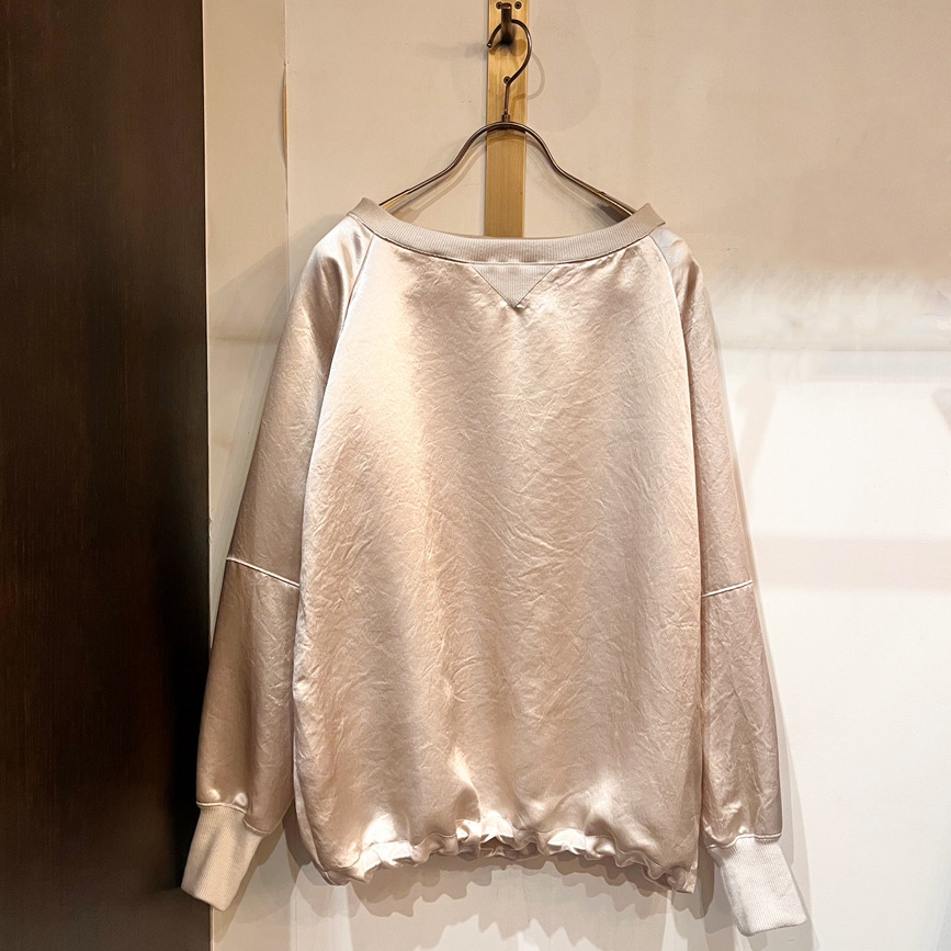 【Unpeu Femmeオリジナル】超光沢アセテート×リブのモードなビッグトレーナー