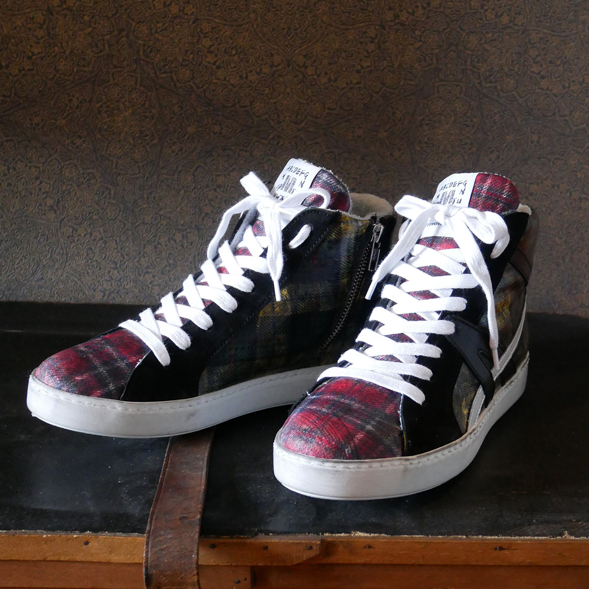 【MELINE】グリーン系×アカ系チェックの配色ハイカットスニーカー