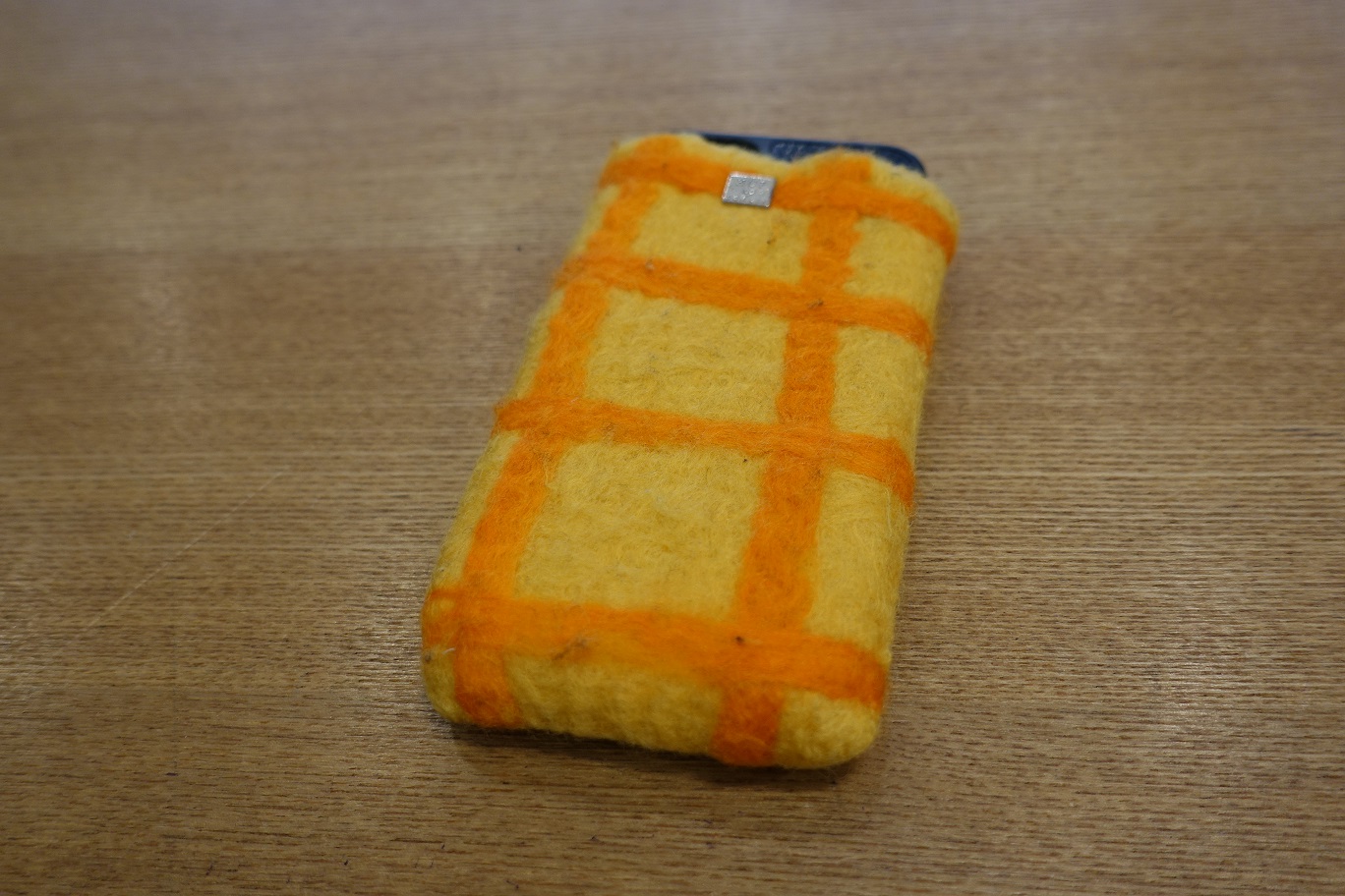 HUT UP:イエローオレンジケース