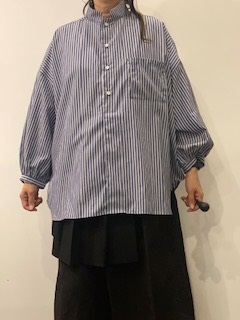 vekt：パフシャツ