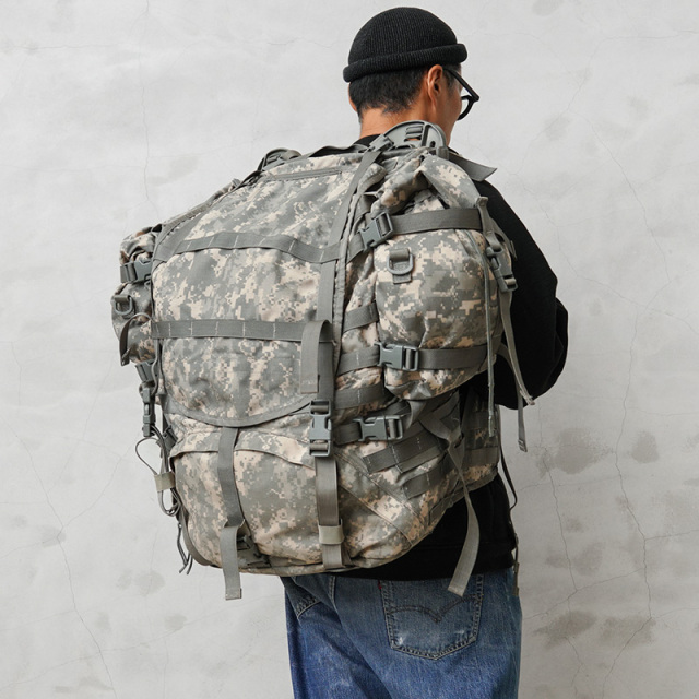 米軍実物　MOLLE II Assault Pack 迷彩グレー 中型 MILITARY 実物 USED 米軍 MOLLE II 3DAY アサルトパック ACU