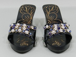 キラキラアクセサリーサンダル