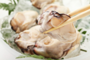 産直　サロマ湖産　昔のくそがきがくそ美味い牡蠣を育て選んだ！！くそがき　剥き牡蠣（生食用）500ｇ×2袋