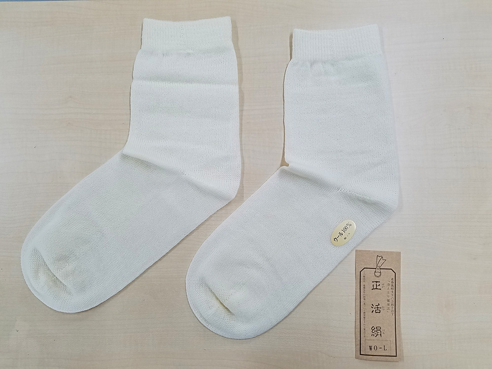 ウール先丸靴下 生成