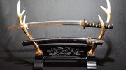 日本刀 在銘：【信国吉包】 脇差 大名登録 一尺四寸二分五厘 刀身重量412ｇ
