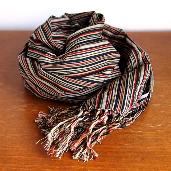 川越唐桟くびまき　淡黄緑地に黒・赤・緑・縞・白縞