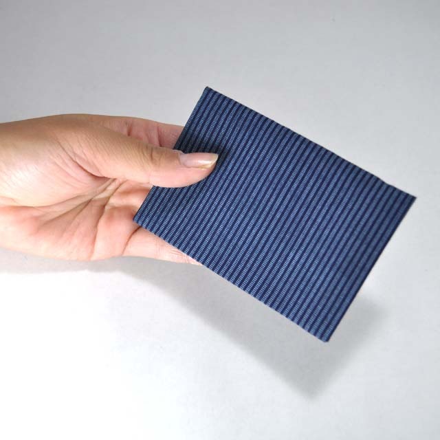 名刺入れ　サイズ感