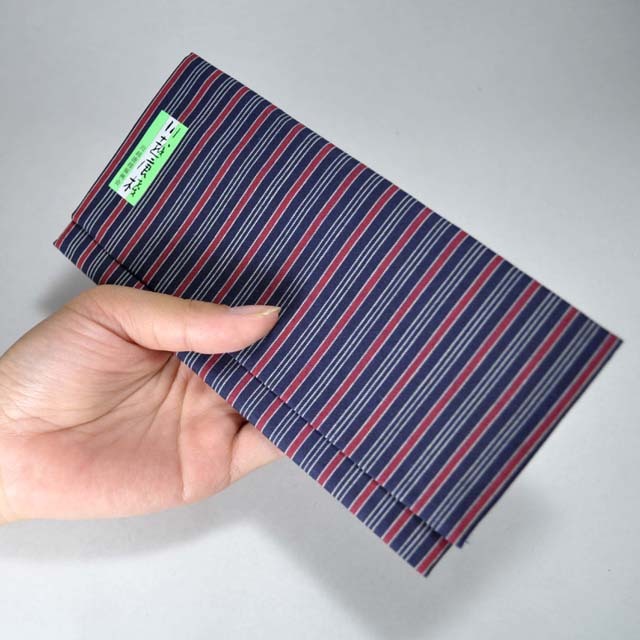 札入れ　サイズ感