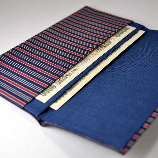 札入れ財布　アップ