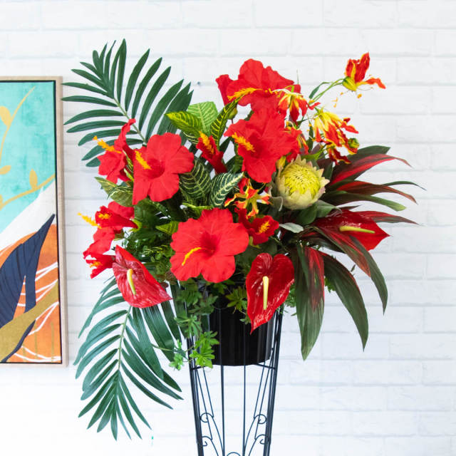 【PA529BIR120 造花スタンドアレンジ(ハイビスカス・パームリーフ・グロリオサリリー)/ブリティッシュアイアンスタンド120