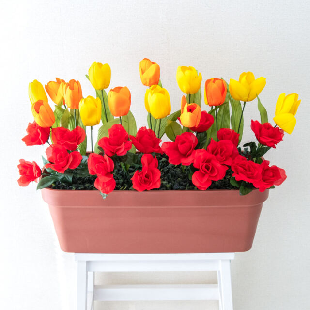 造花プランター フラワープランター フラワーアレンジメント フェイクグリーン 店舗装飾 ディスプレイ パチンコ店 工事現場 住宅展示場 モデルハウス ショールーム 春装飾 マルチカラー/PF622-LB 造花プランター(チューリップ・ローズ)
