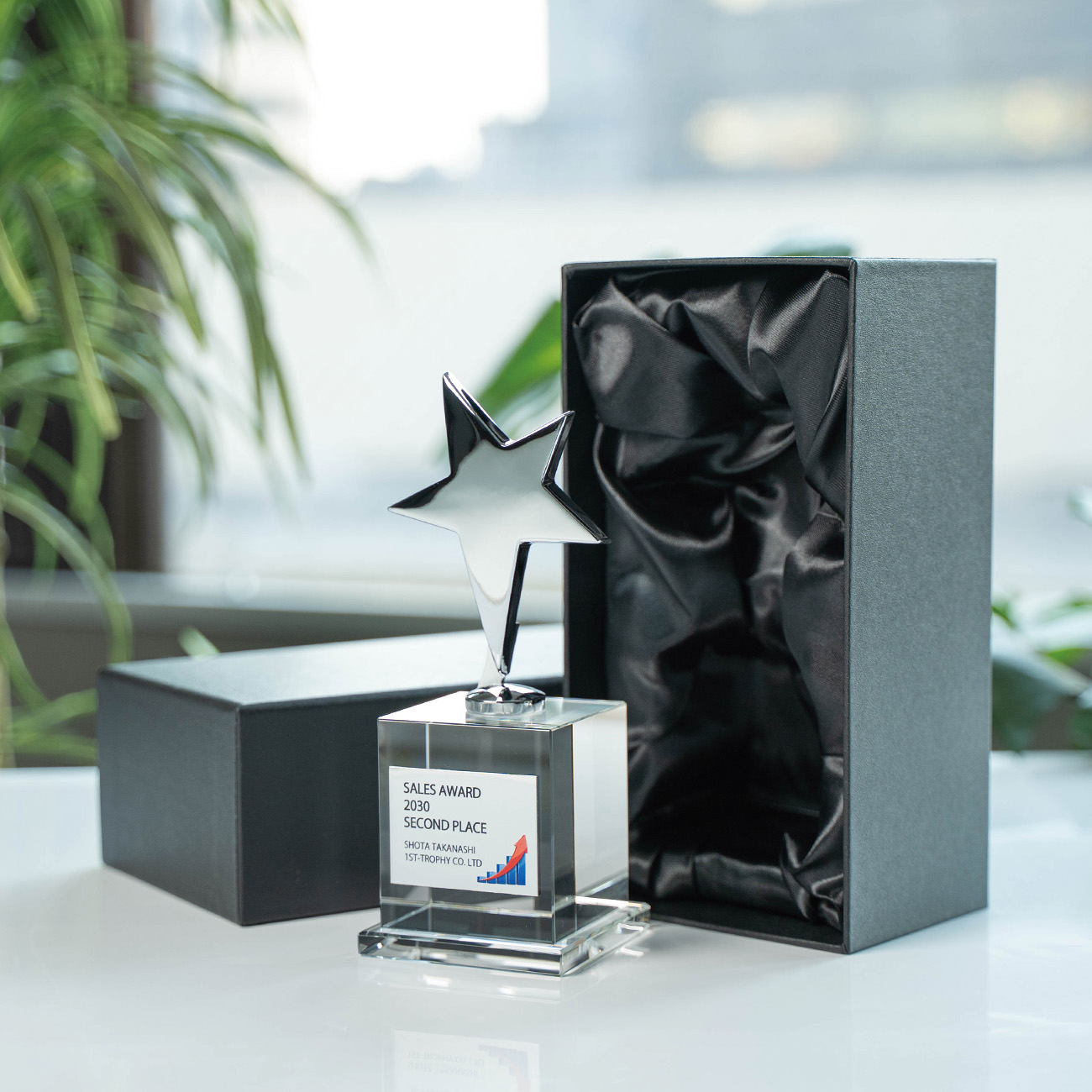 クリスタルトロフィー《XC-PO-0194_Cサイズ》(高さ：16.0cm 幅：7.0cm