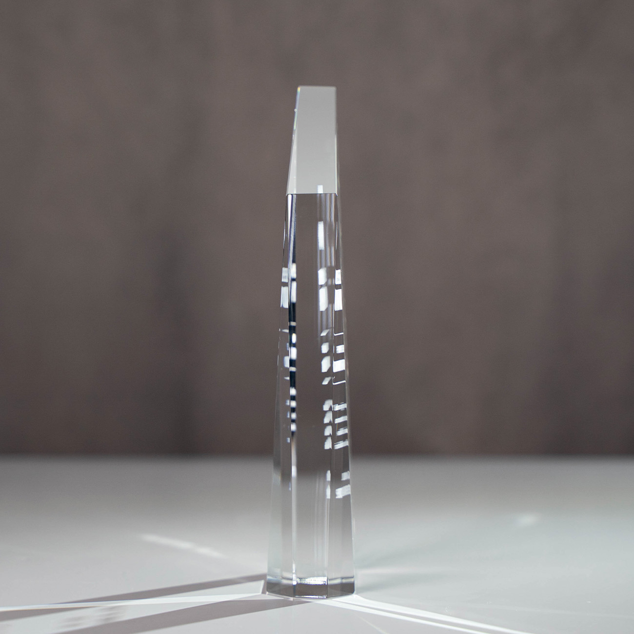 クリスタルトロフィー 内部レーザー彫刻《XC-L-0193_Aサイズ》(高さ