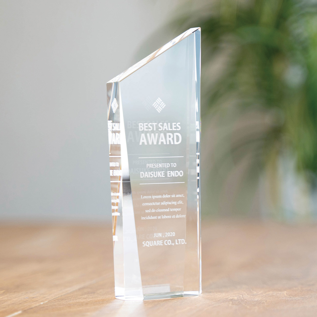 激レア ゼンハイザー トロフィー 取扱店舗限定品 クリスタルトロフィー 内部レーザー彫刻《XC-L-0143_Aサイズ》(高さ