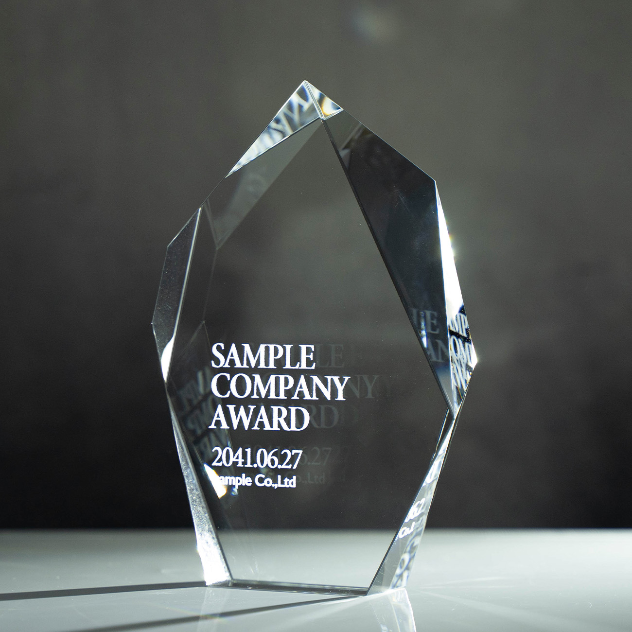 トロフィー260g クリスタルトロフィー 本金箔+フルカラー印刷《XC-G-0108_D