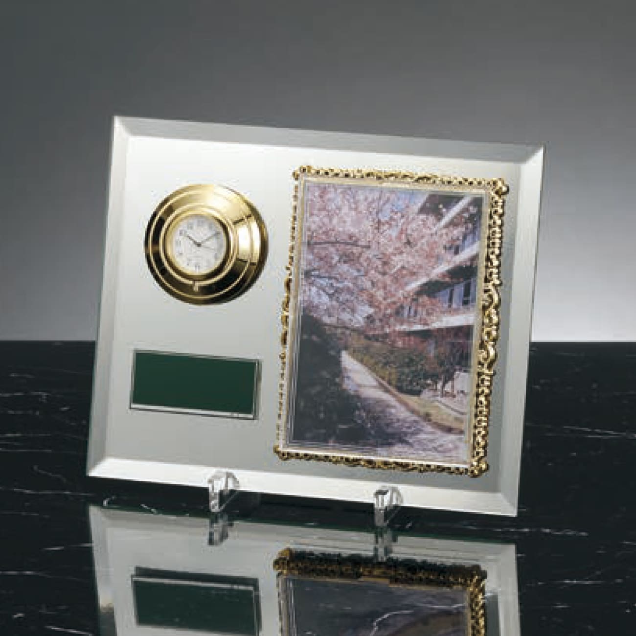 ミラー楯　ガラス製　フォトフレーム付　時計付　L判対応（旧型番：O-BM-8364）【O-BM-8183】高さ：18.0cm《営業日11時までのご注文で翌営業日出荷》　[A-125]〈L〉