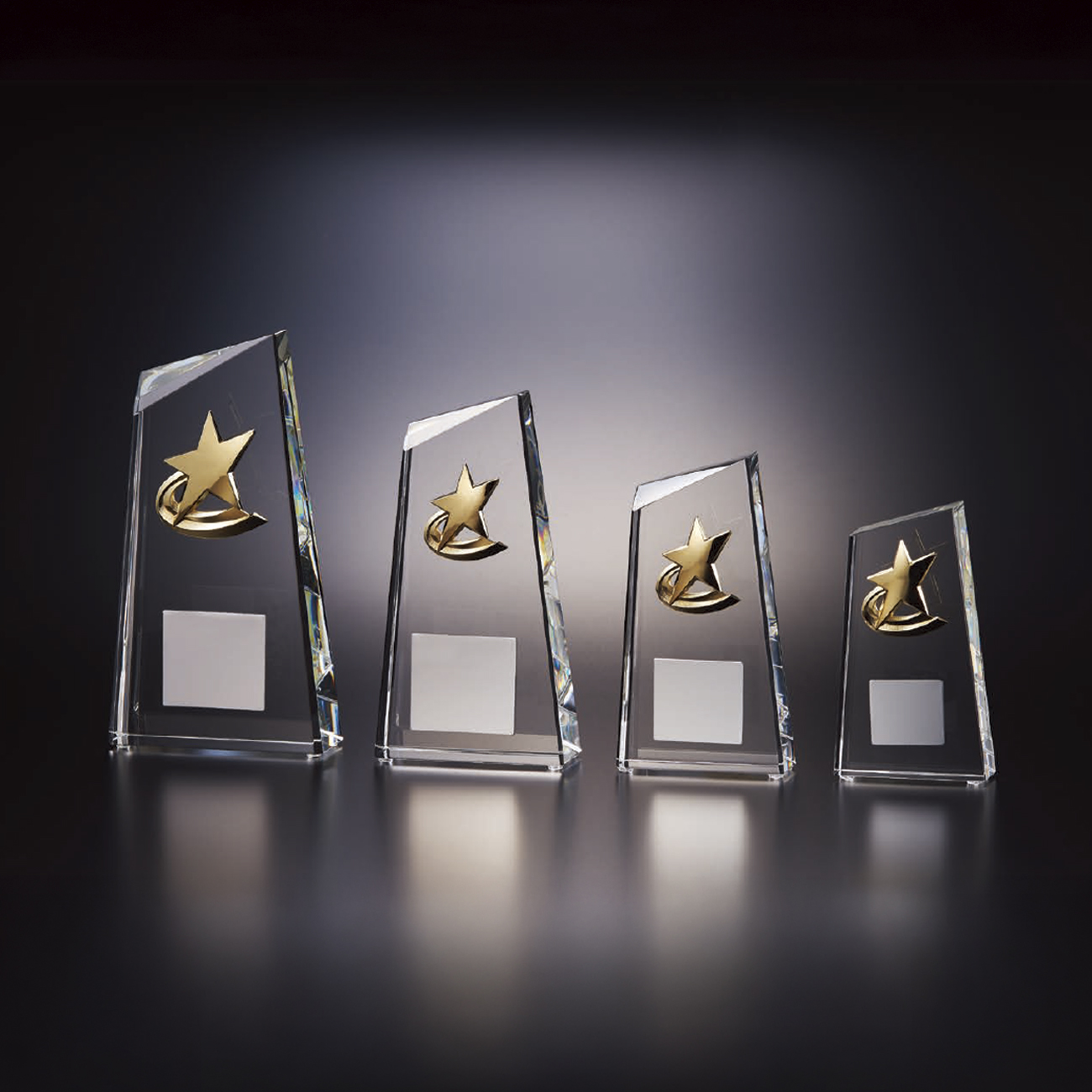 クリスタルトロフィー（旧型番：O-BW-2371）【O-BW-2055_Cサイズ】高さ：14.5cm《営業日11時までのご注文で翌営業日出荷》　[A-208]〈L〉