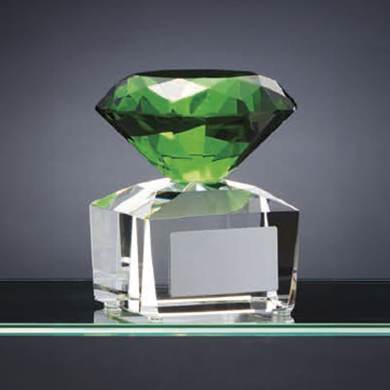 クリスタルトロフィー　ダイヤモンド（旧型番：O-BW-2298）【O-BW-2081】高さ：9.0cm《営業日11時までのご注文で翌営業日出荷》　[A-97]〈L〉