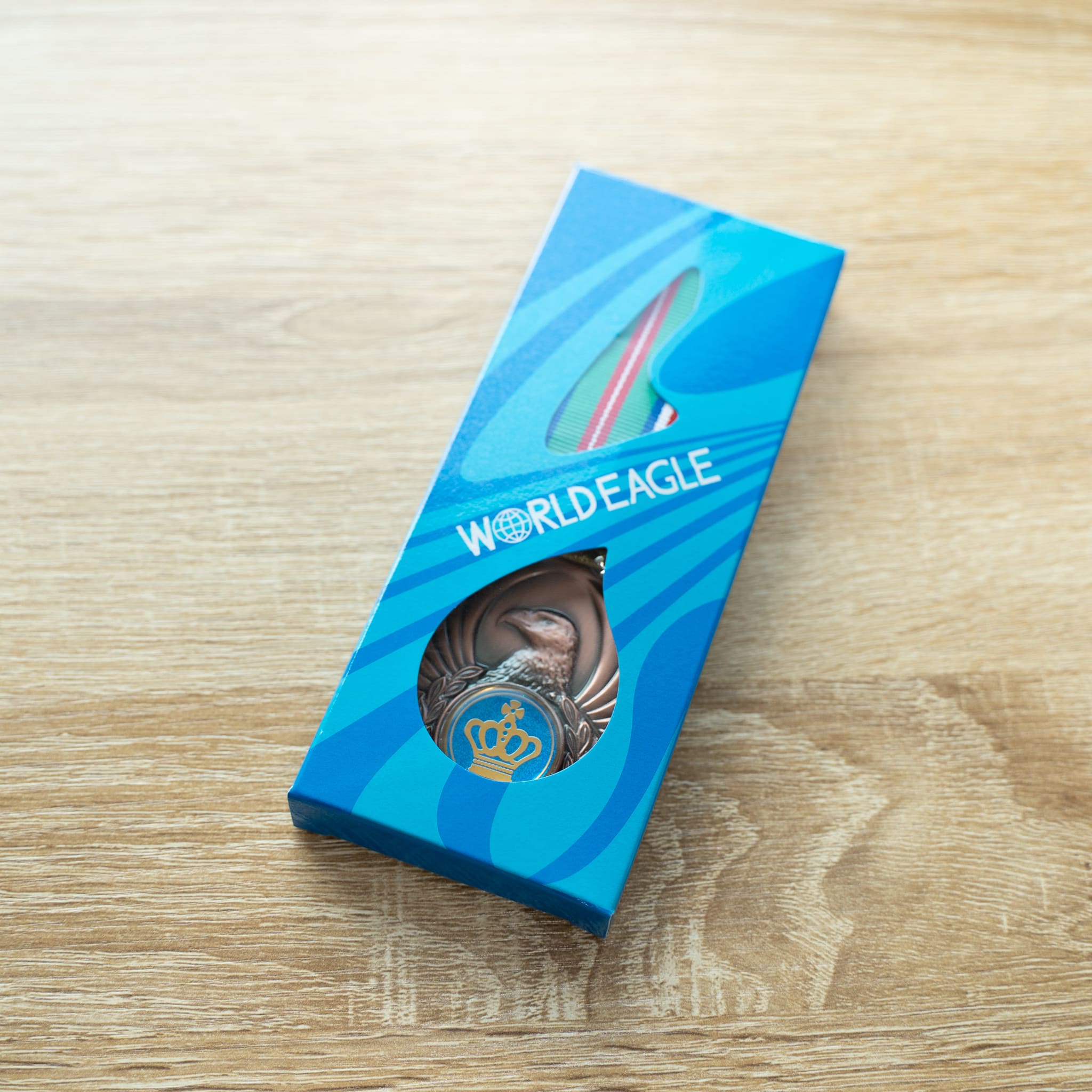 鷲の金属製彫刻 送料無料】 純金 王鷲 A 1000g / 高級 コレクション