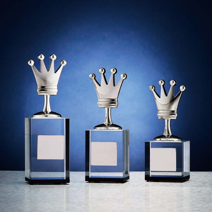 クリスタルトロフィー　金属クラウド付（旧型番：O-BW-2306）【O-BW-2041_Cサイズ】高さ：13.0cm《営業日11時までのご注文で翌営業日出荷》　[A-209]〈L〉