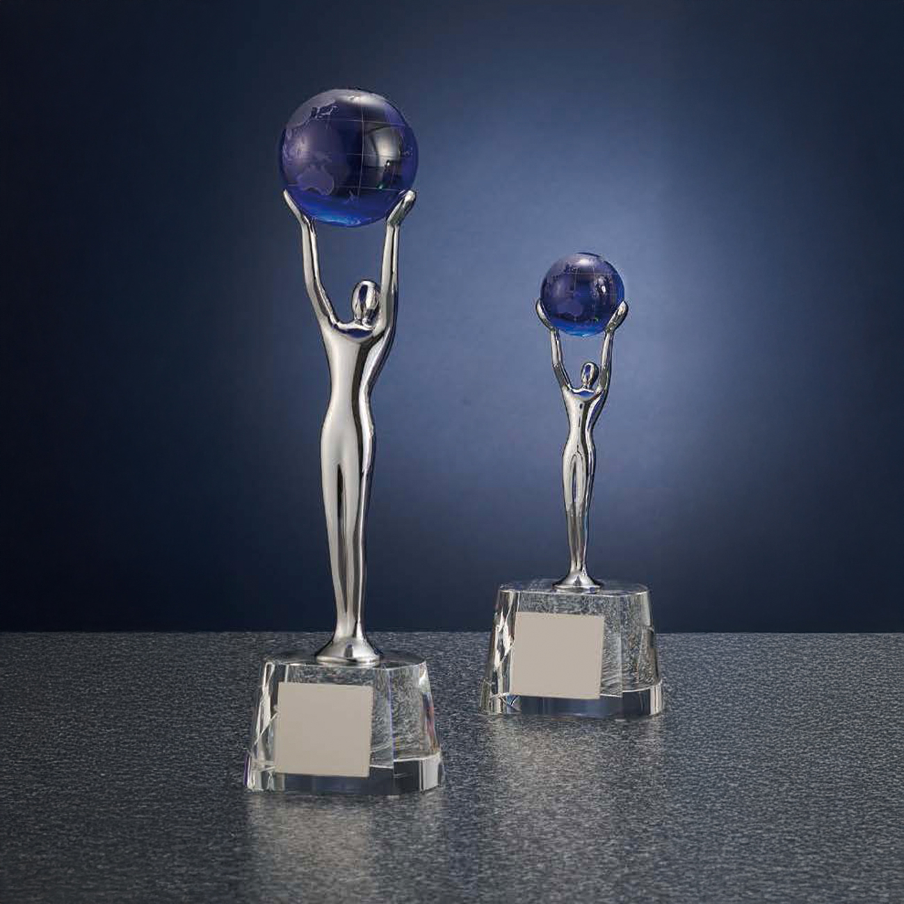 アートトロフィー　地球付（旧型番：O-BW-2379）【O-BW-2088_Aサイズ】高さ：29.5cm《営業日11時までのご注文で翌営業日出荷》　[A-208]〈L〉