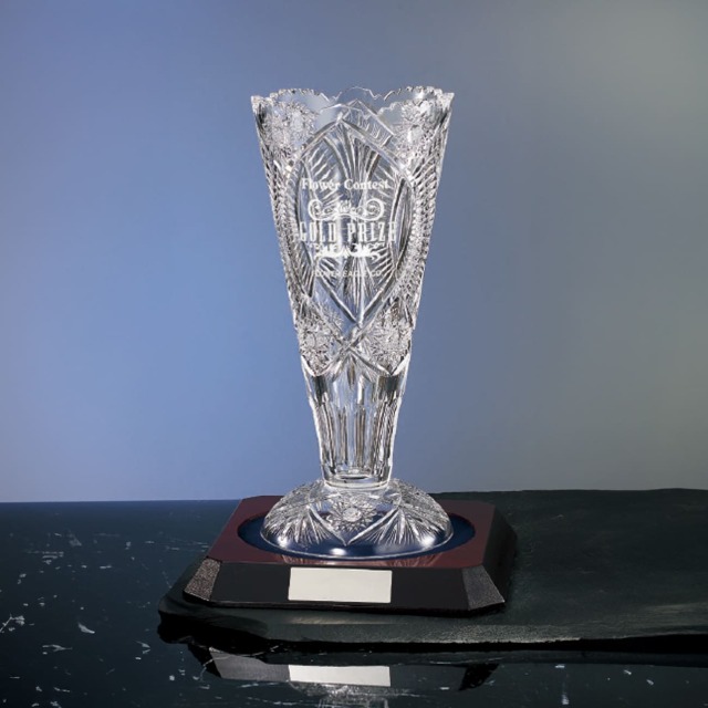 優勝カップ　ガラス製　サンドブラスト彫刻（旧型番：O-EW-1136）【O-EW-1010】高さ：36.5cm《デザイン確定後 通常25営業日前後で出荷》　[A-95]〈L〉