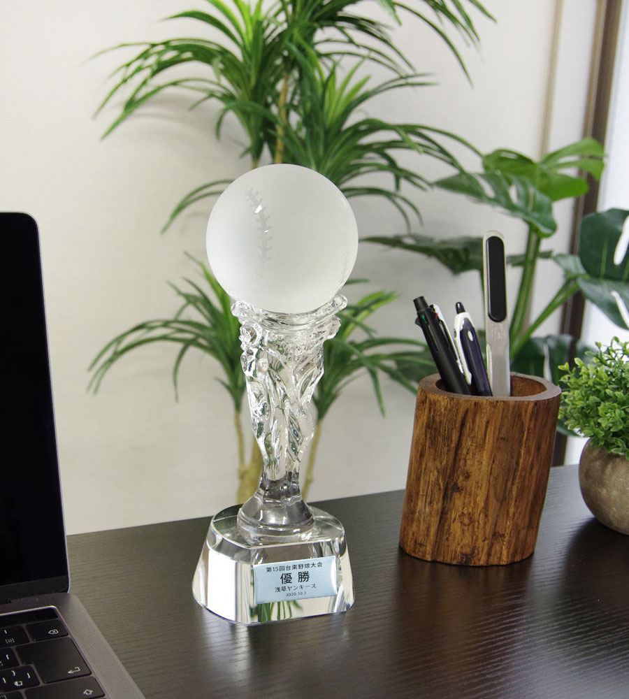 クリスタルトロフィー