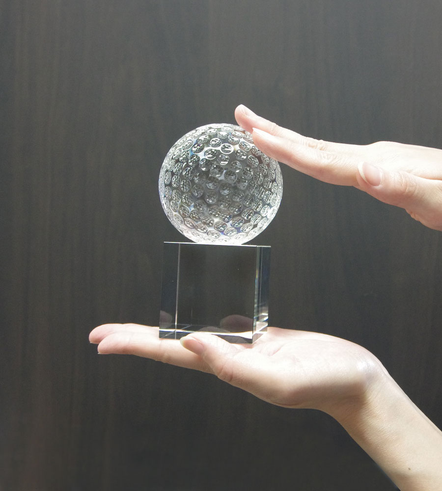 ★ 激レア クリスタル ３D ゴルフトロフィー （ピラミッド型） ★ 観賞用 ☆ 激レア クリスタル 3D ゴルフトロフィー （ピラミッド型